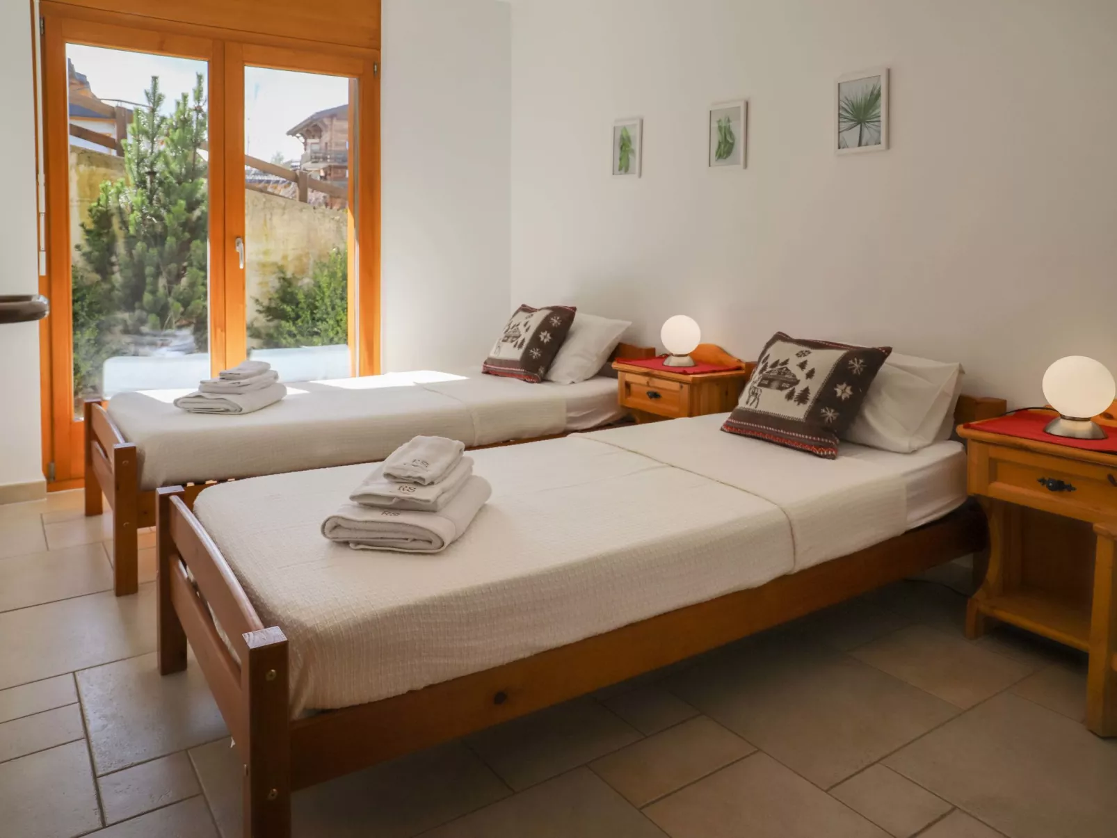 Domaine des Reines D1A-Inside