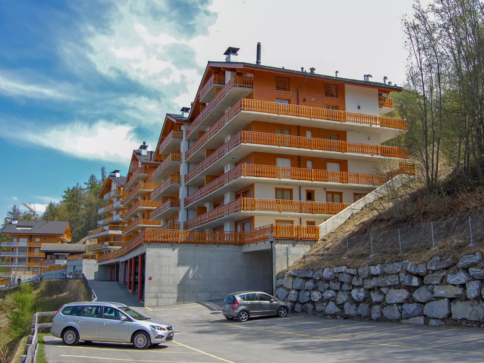 Grand Panorama B2-Outside