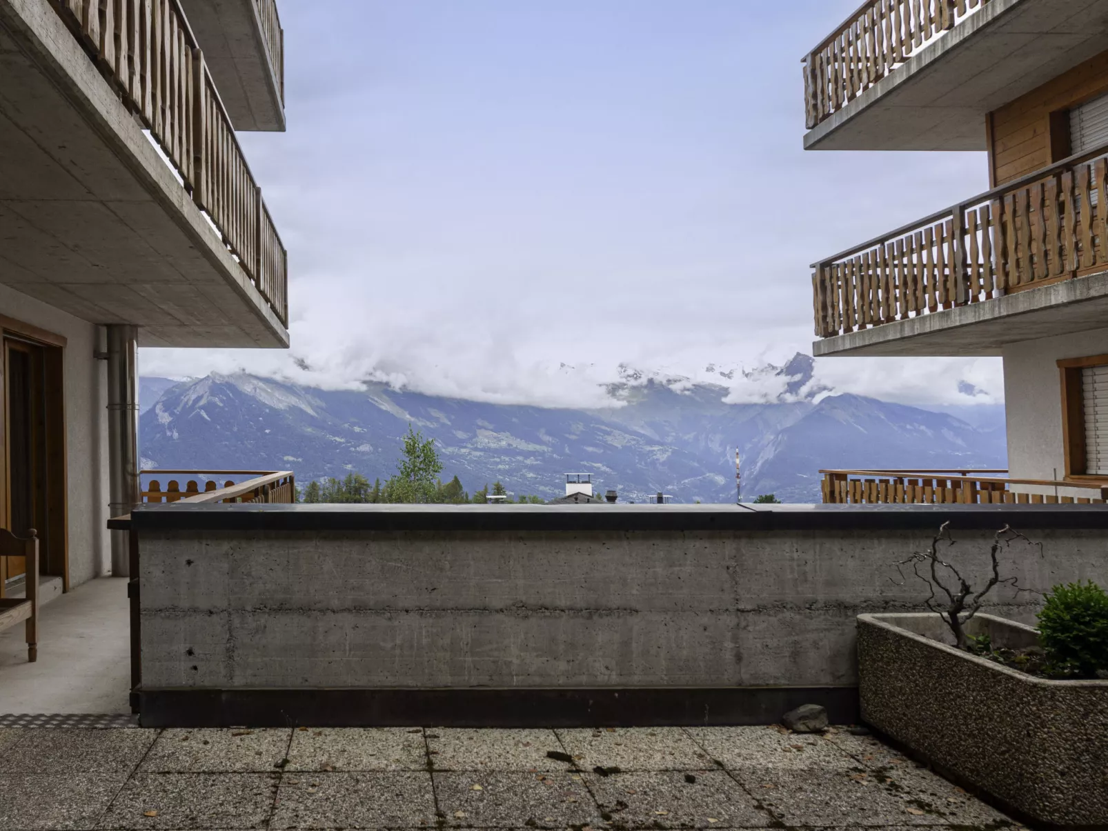 Grand Panorama B2-Outside