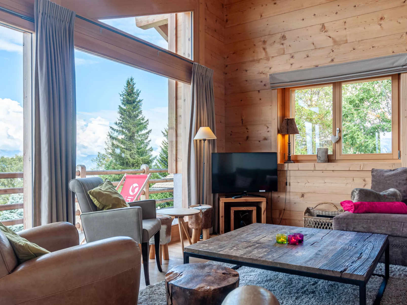 Chalet Jadi-Drinnen
