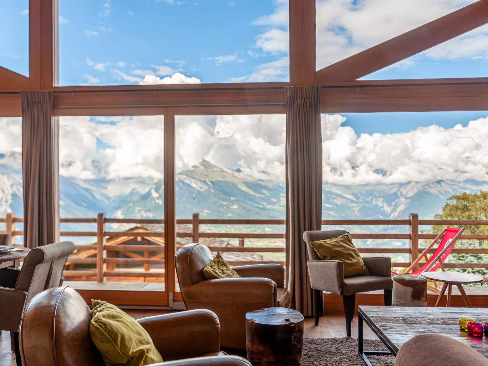 Chalet Jadi-Drinnen