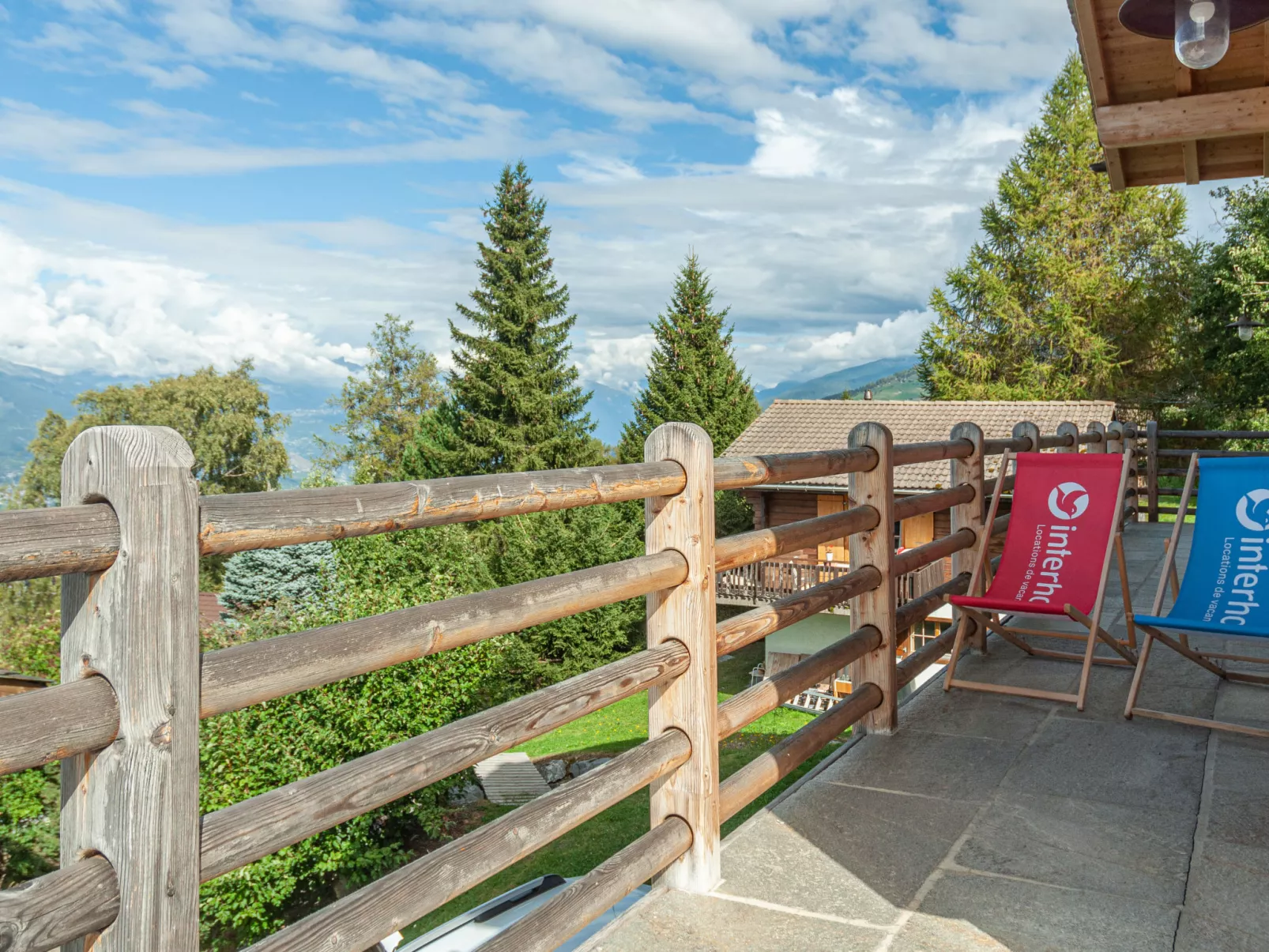 Chalet Jadi-Draußen
