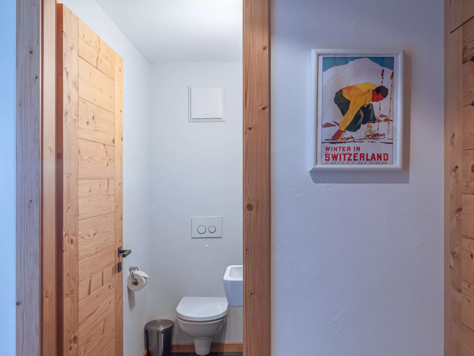 Montagnard 10-Inside