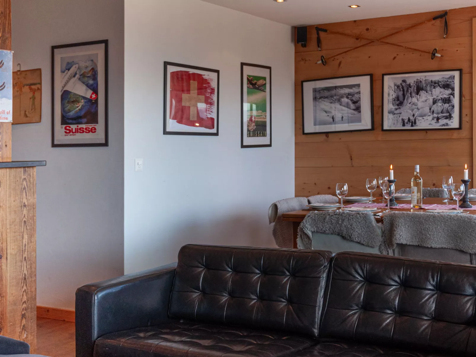 Montagnard 10-Inside