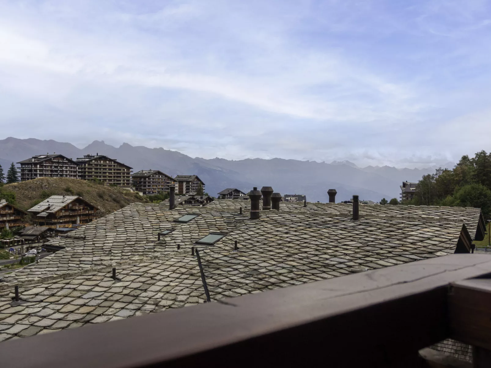 Le Montagnard 4-Outside