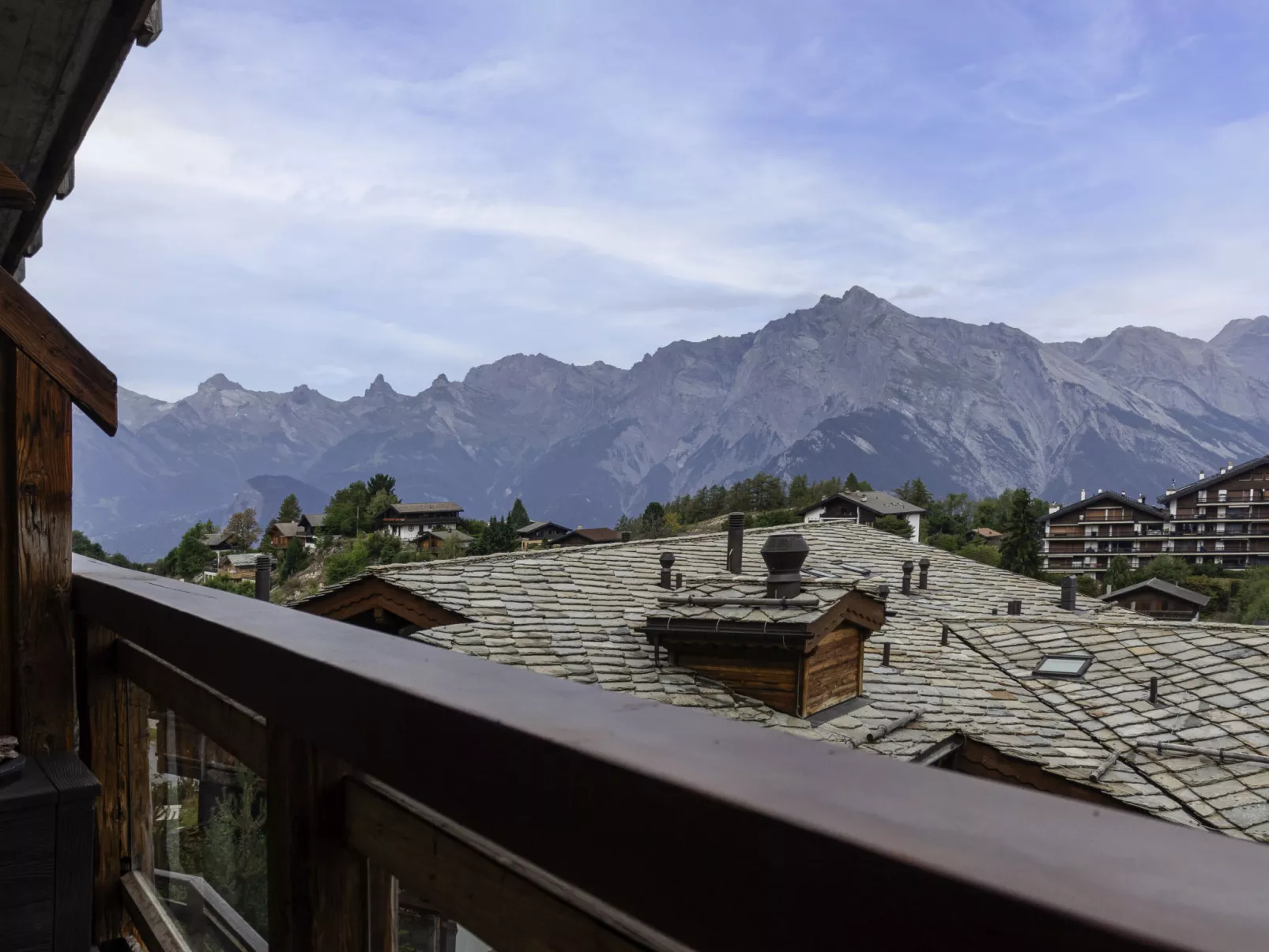 Le Montagnard 4-Outside