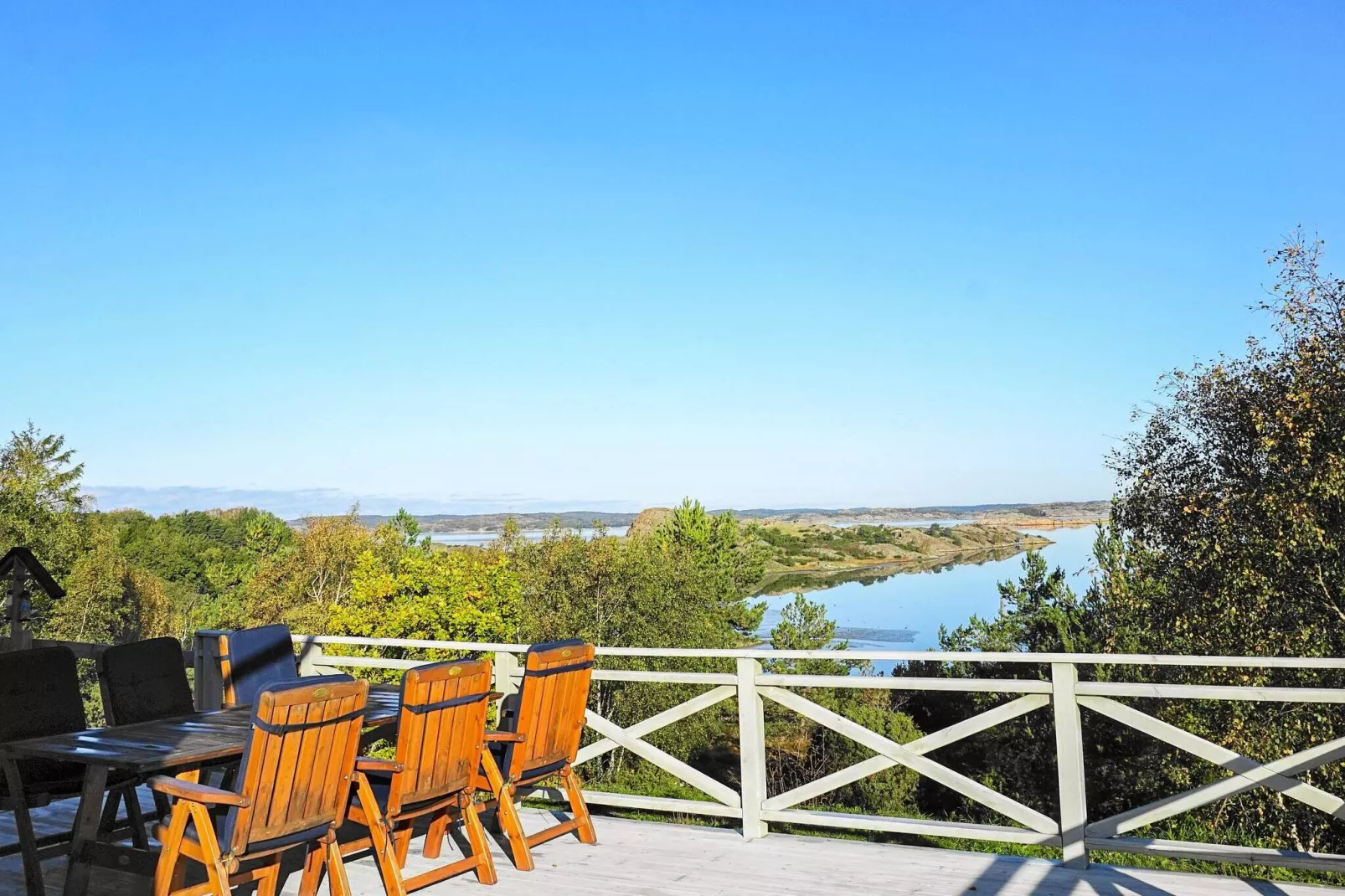 10 person holiday home in KLÖVEDAL-Water view