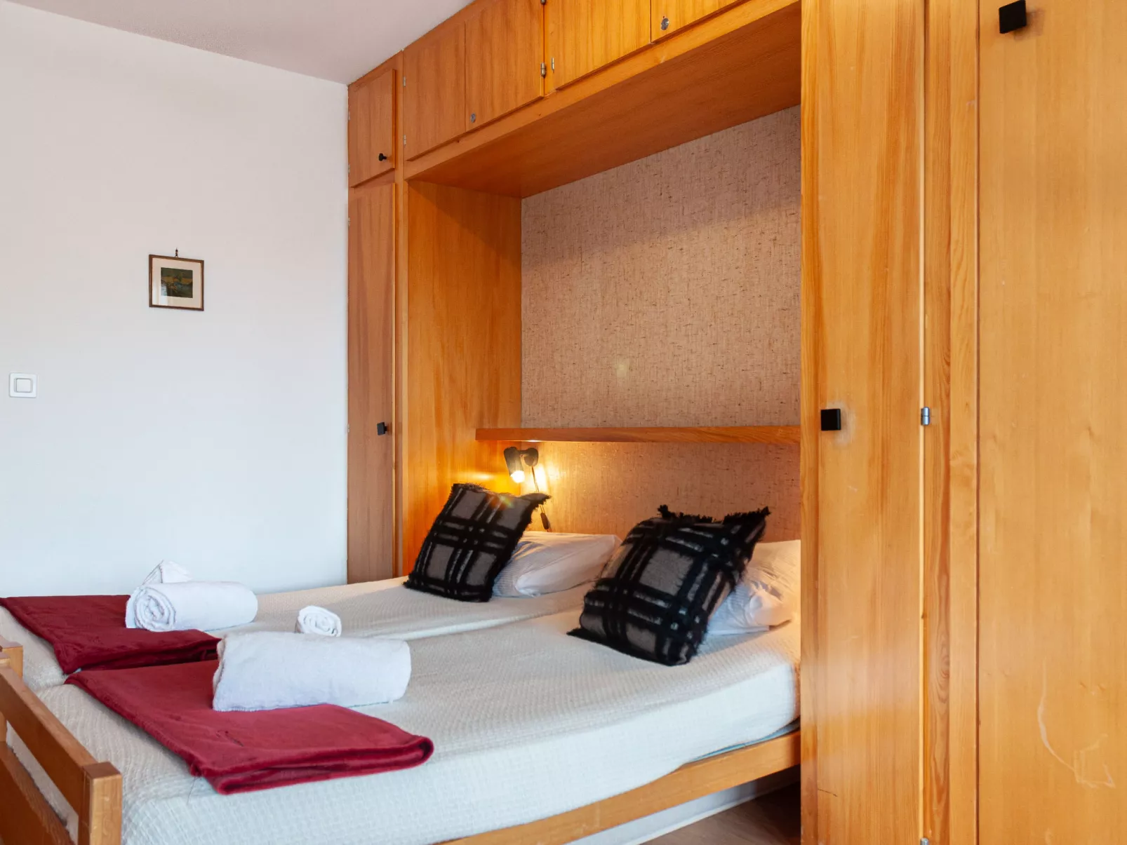 Montfort 10A-Inside