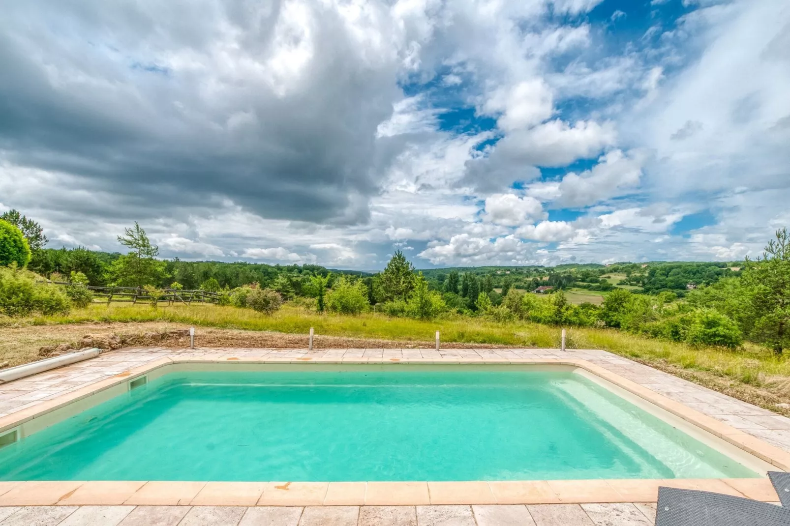Villa Sainte Foy de Longas-Schwimmbad