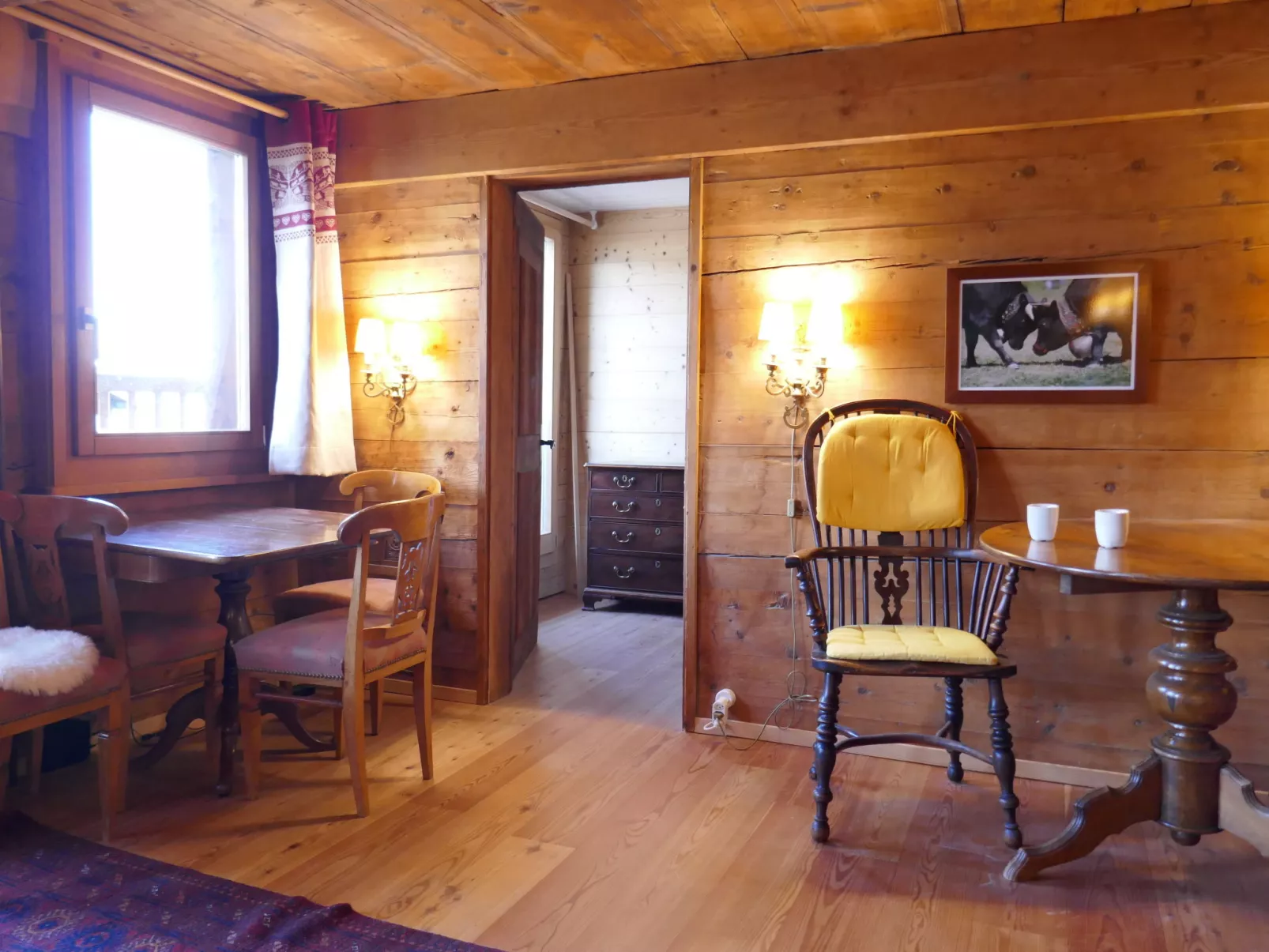 Les Moulins-Inside
