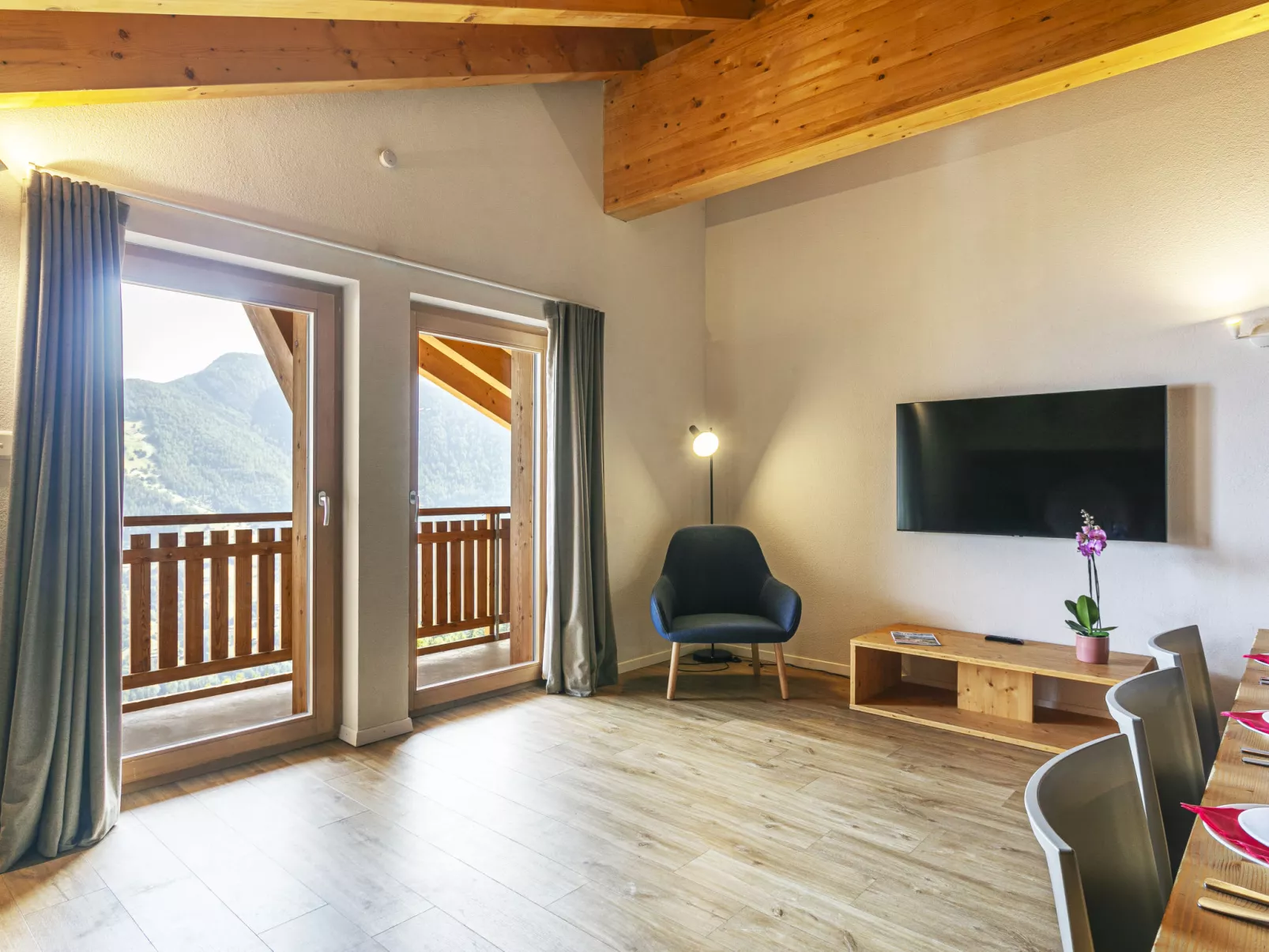 T-Resort La Tzoumaz 4p8 vue vallée-Drinnen