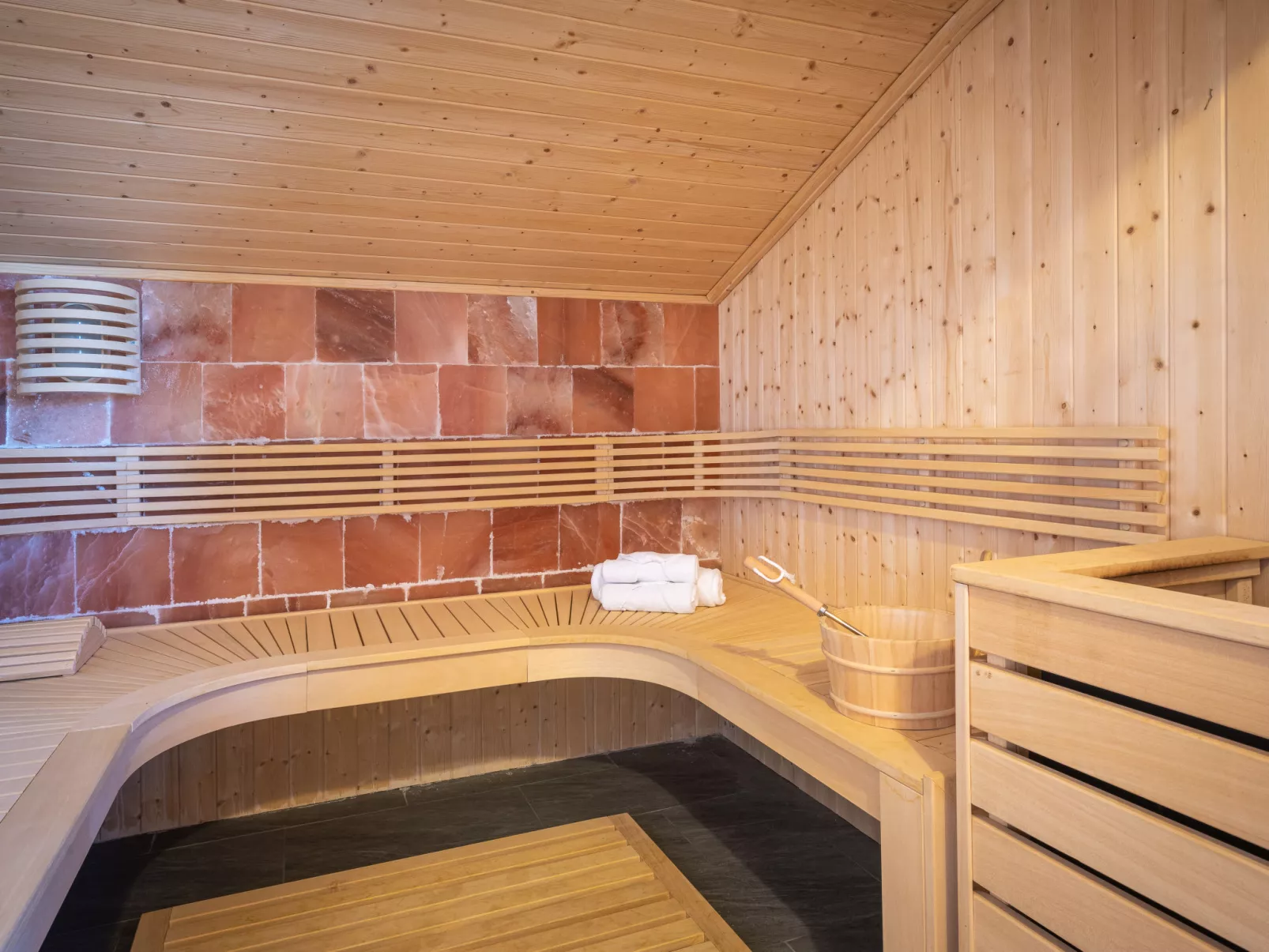 Ambigu-Inside
