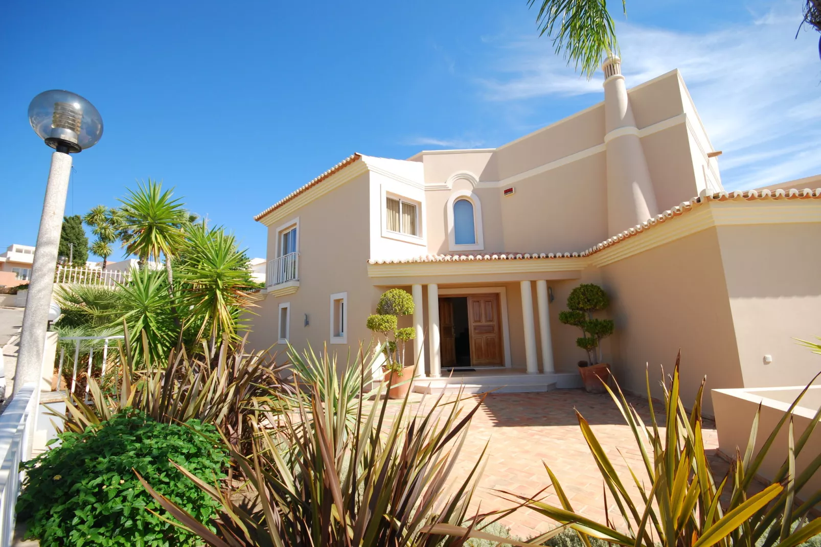 Casa Lambertus-Exterior summer