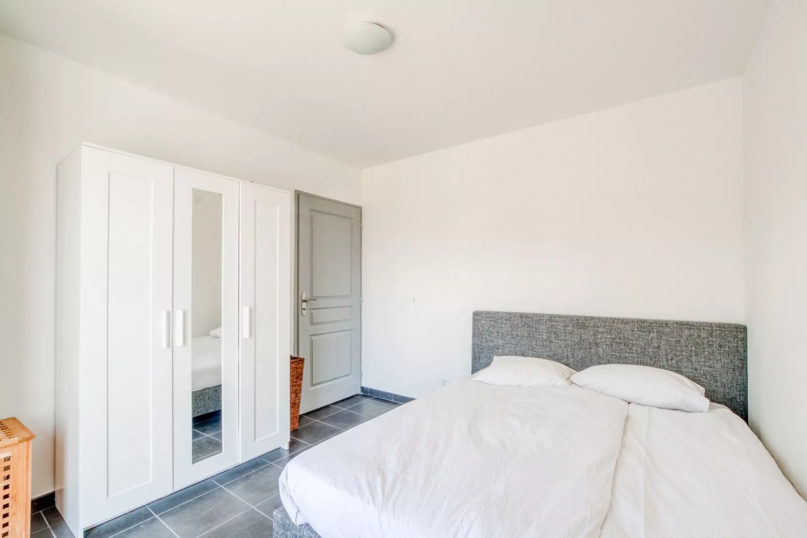 Villa Sainte Foy de Longas-Schlafzimmer