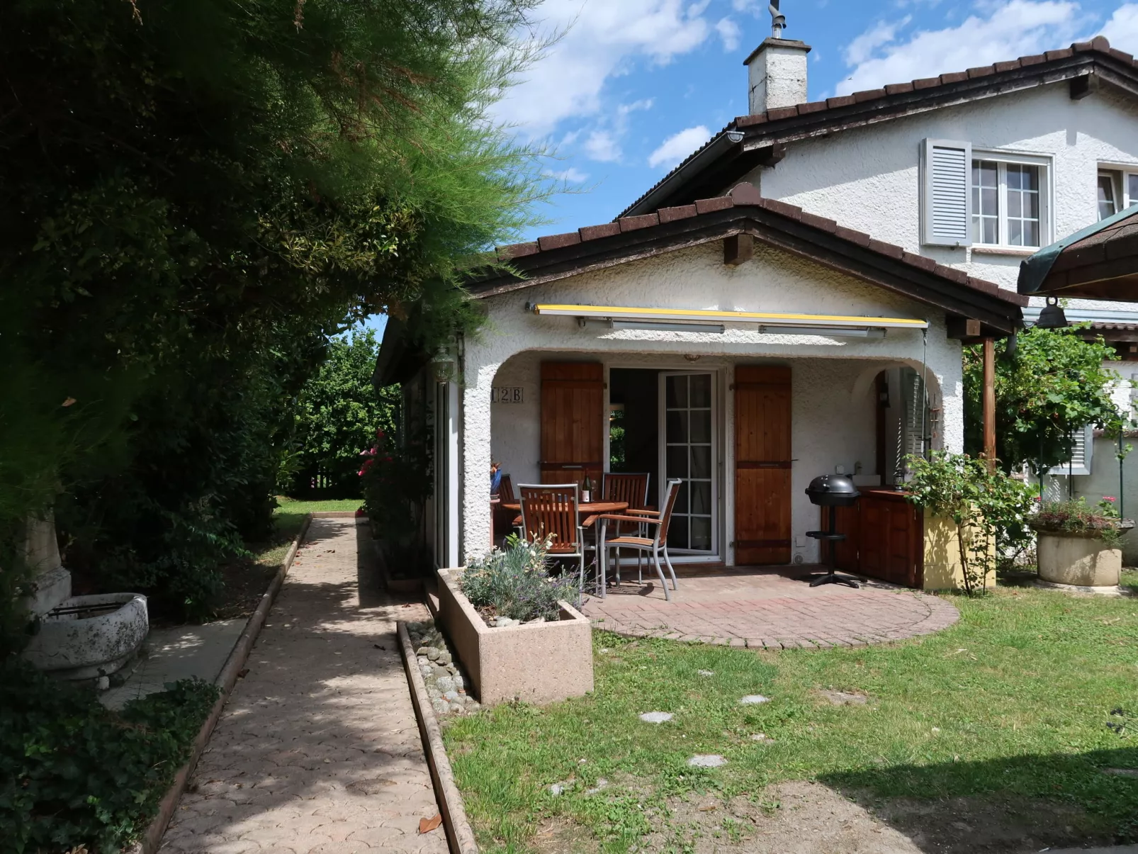 Le Mas Saphir-Outside