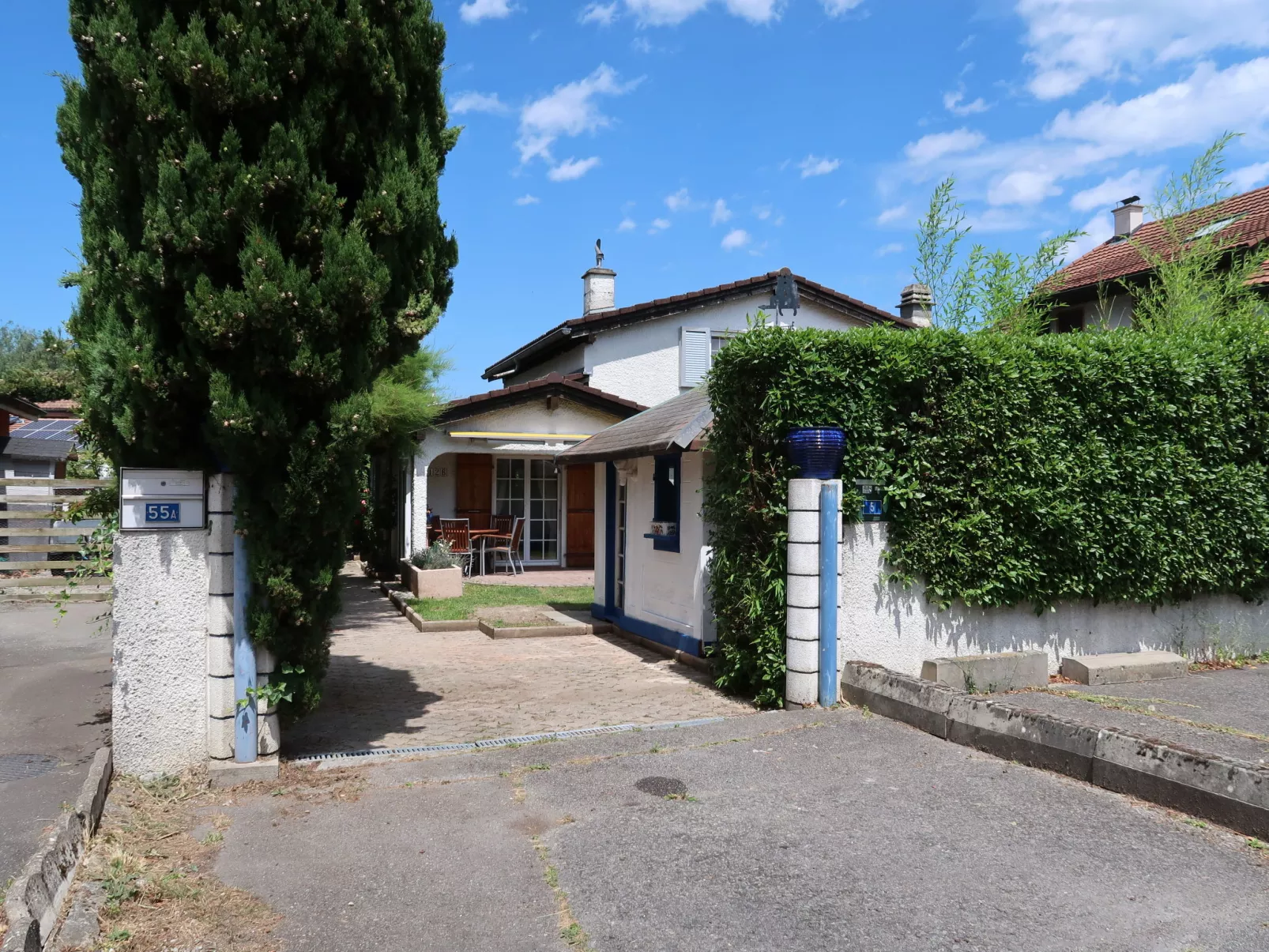 Le Mas Saphir-Outside