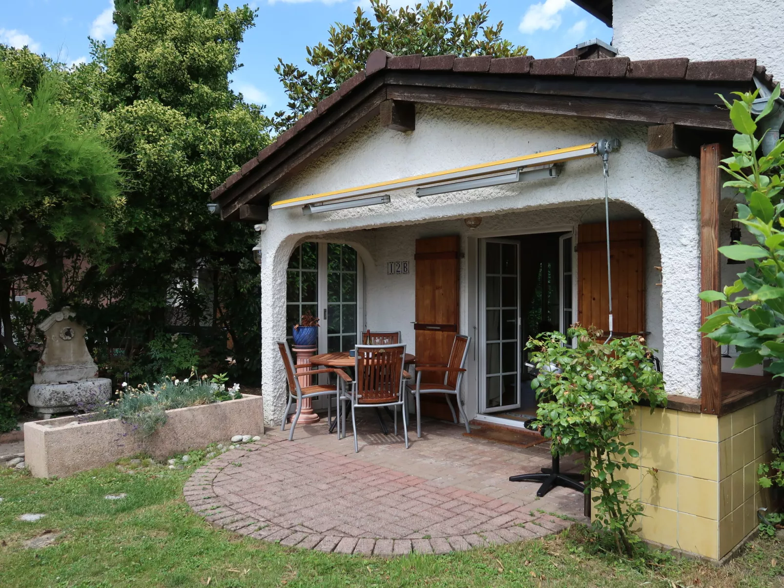 Le Mas Saphir-Outside