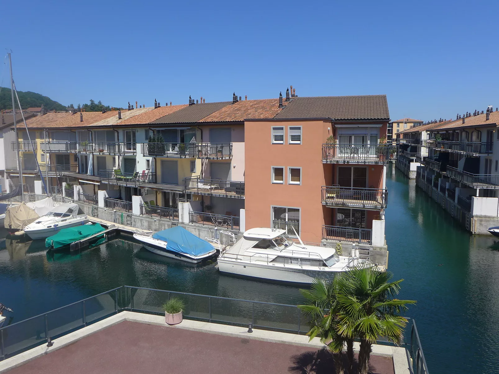 Vasco de Gama B6/R-Outside