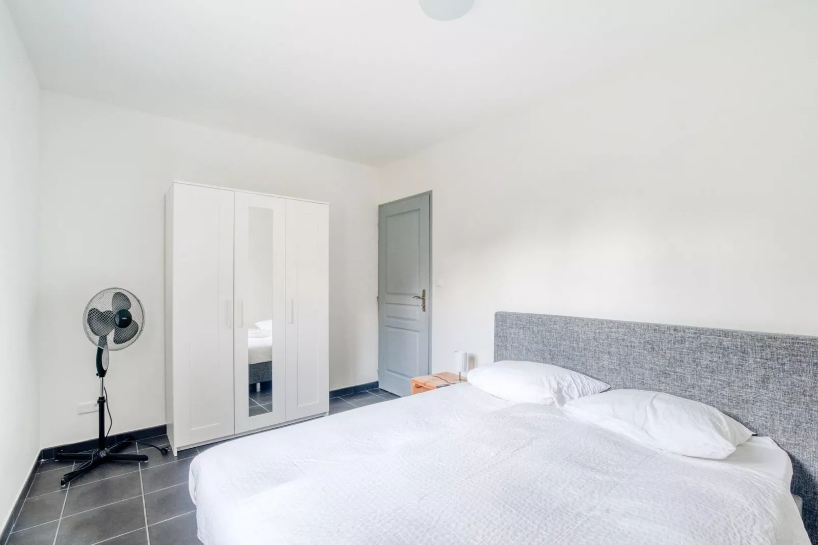 Villa Sainte Foy de Longas-Schlafzimmer