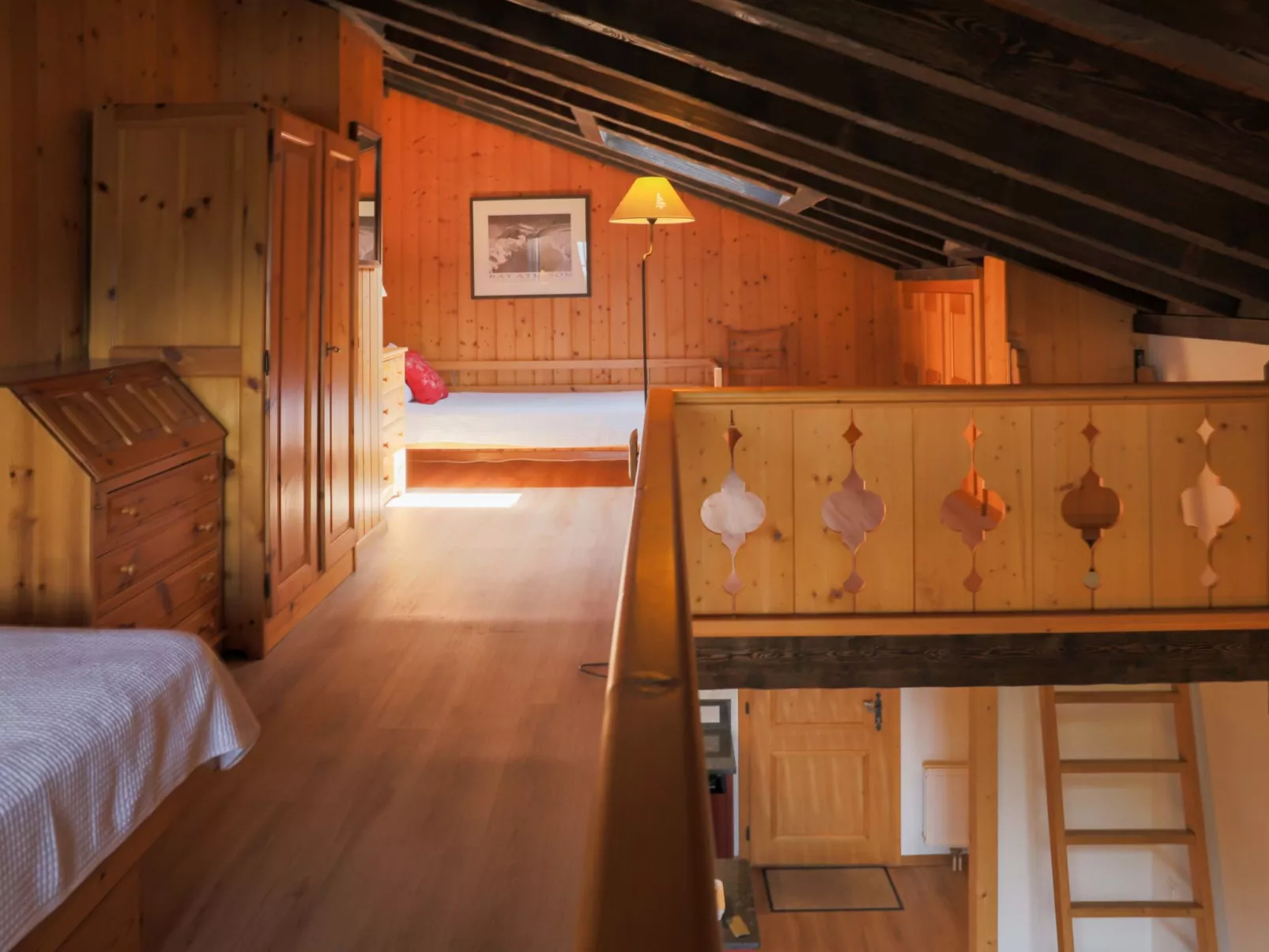 Argentière 8-Inside