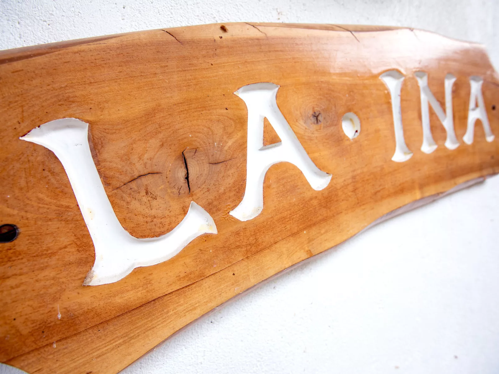 La-Ina-Outside