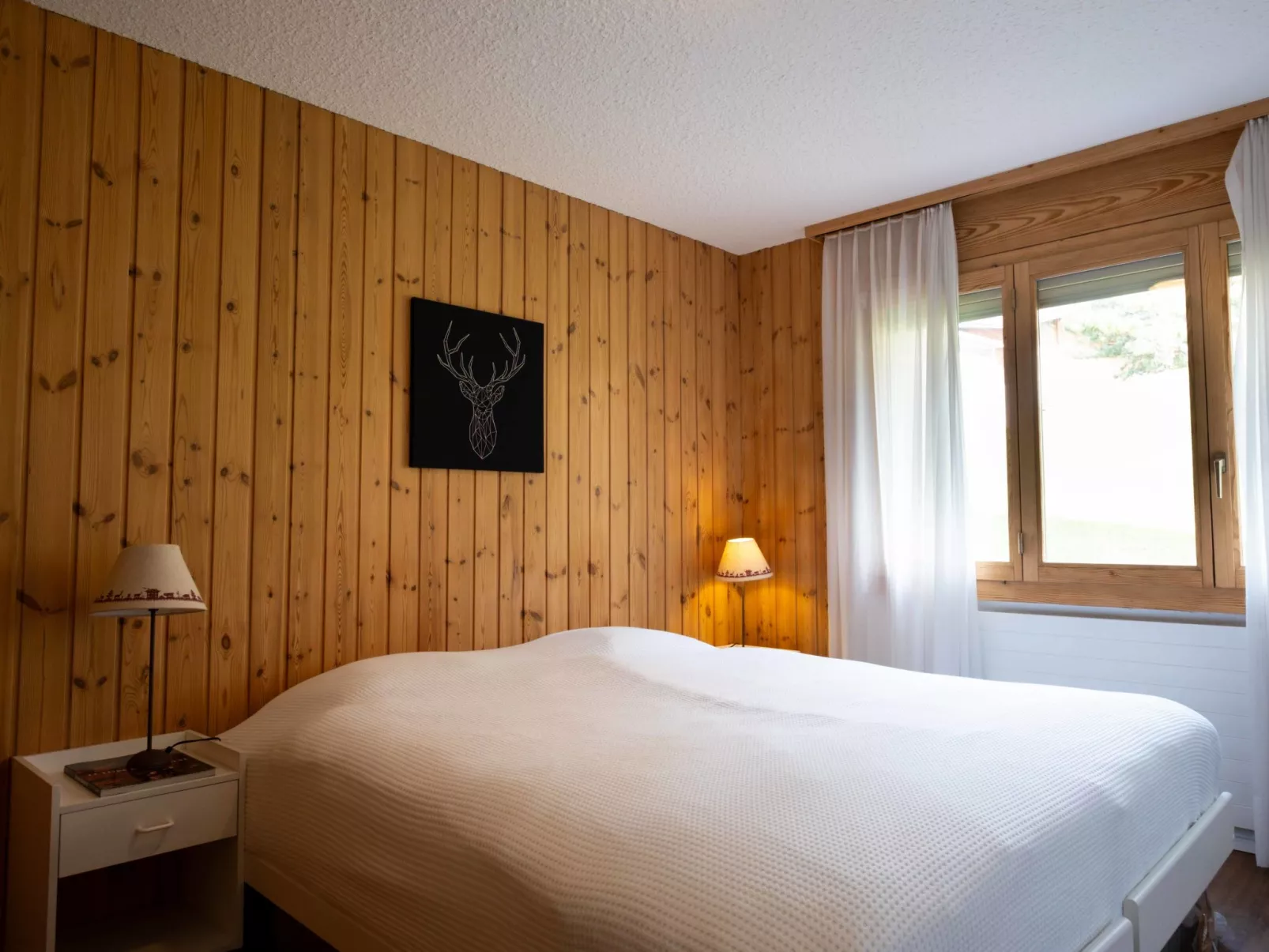 Hyacinthe 14-Inside