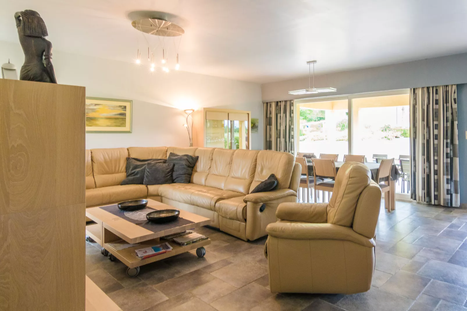 Residence Le Perrot-Living room