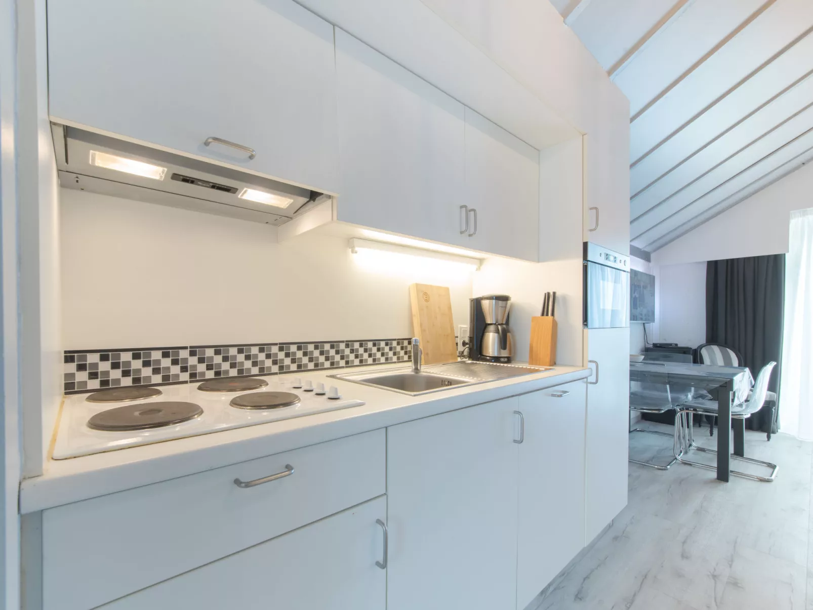 La Bella Vita parking and shared pool-Inside