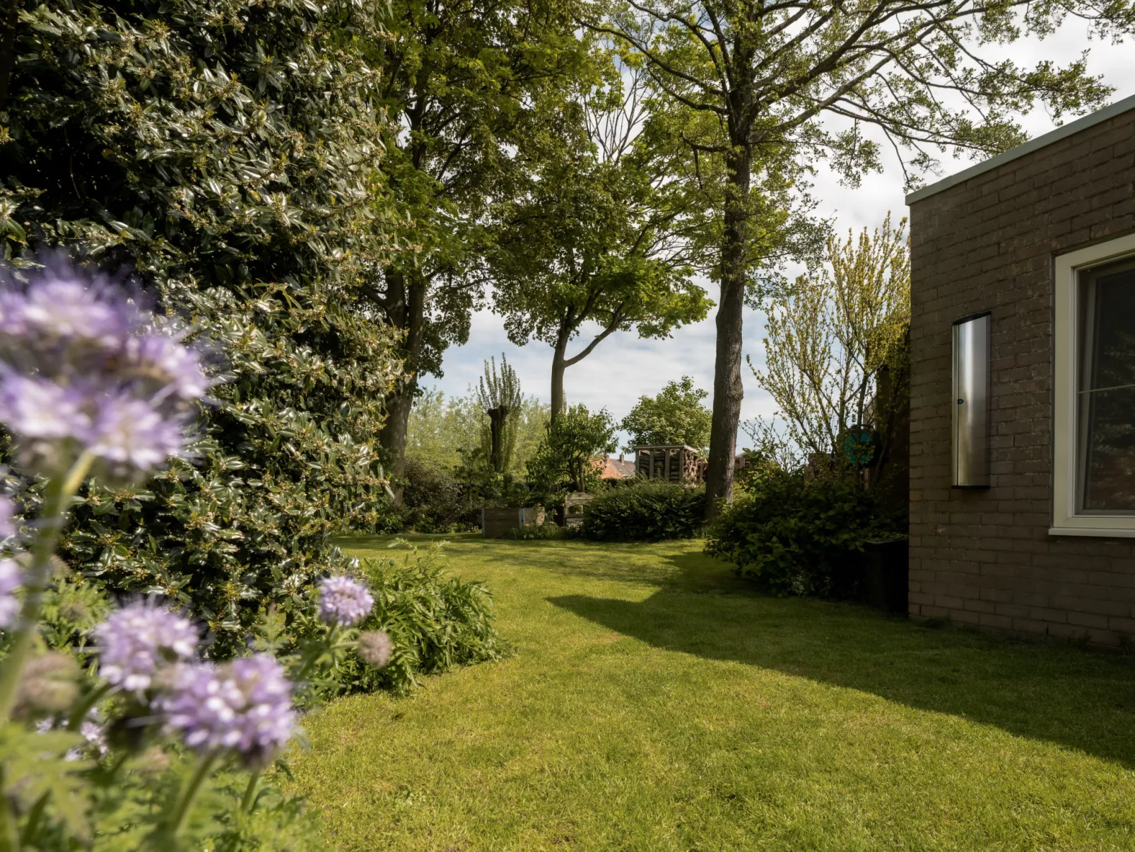 Domicile adoré-Outside