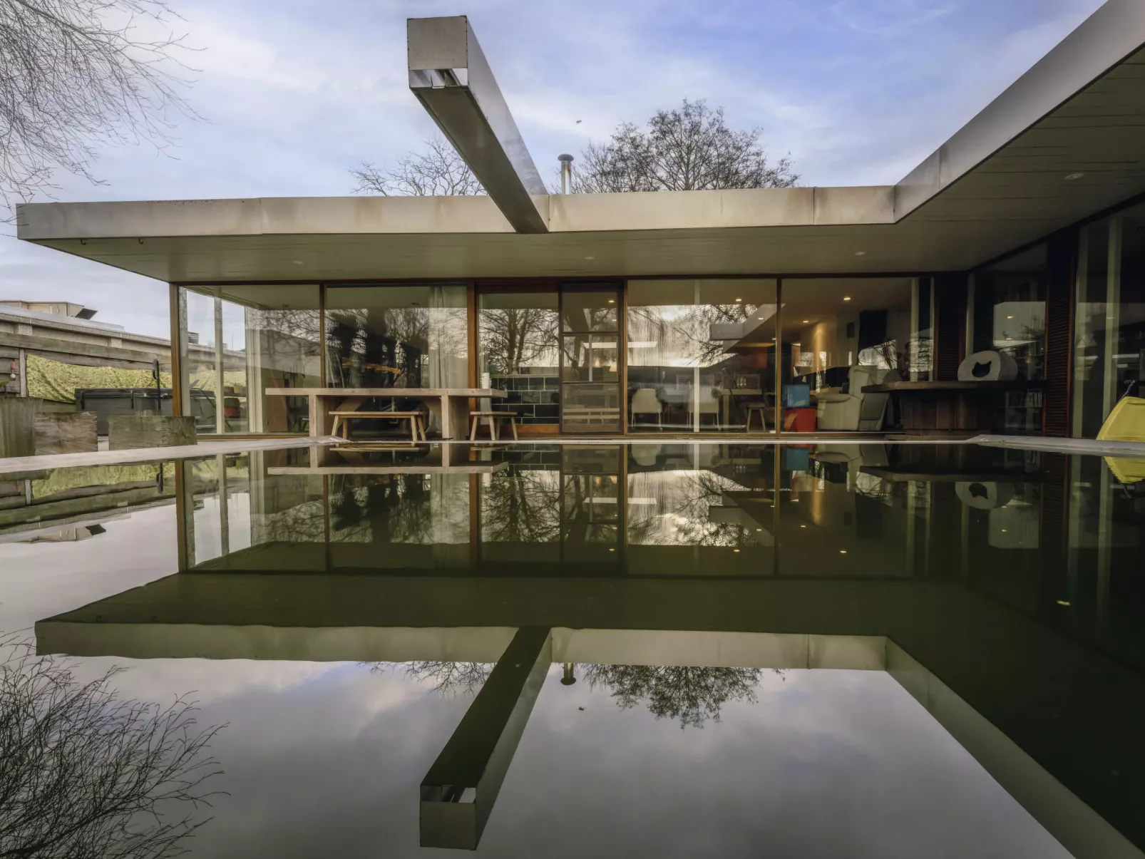 Domicile adoré-Outside