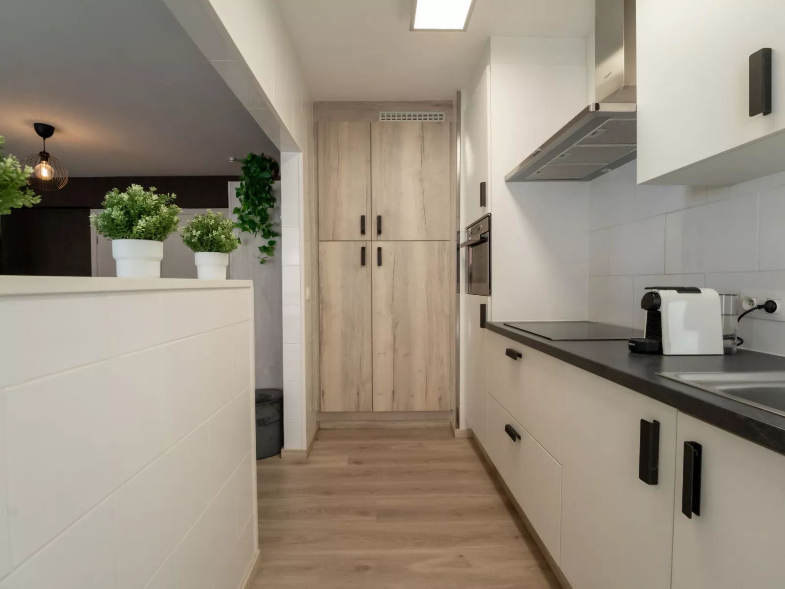 Amuzee with parking & lateral sea view-Inside