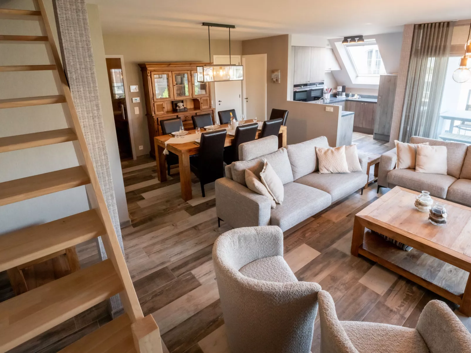 Rochusview.be with parking and terrace-Inside