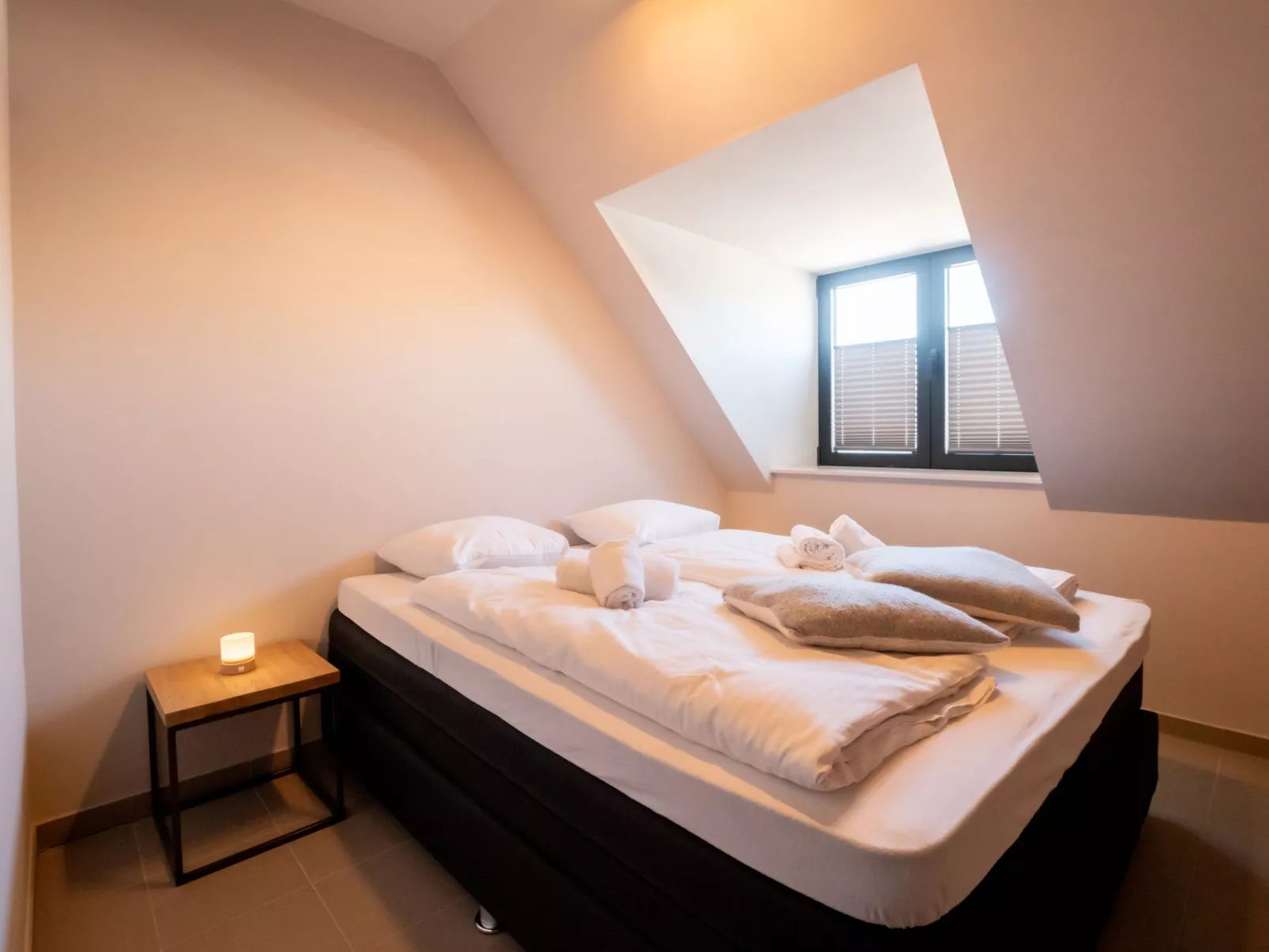 Rochusview.be with parking and terrace-Inside