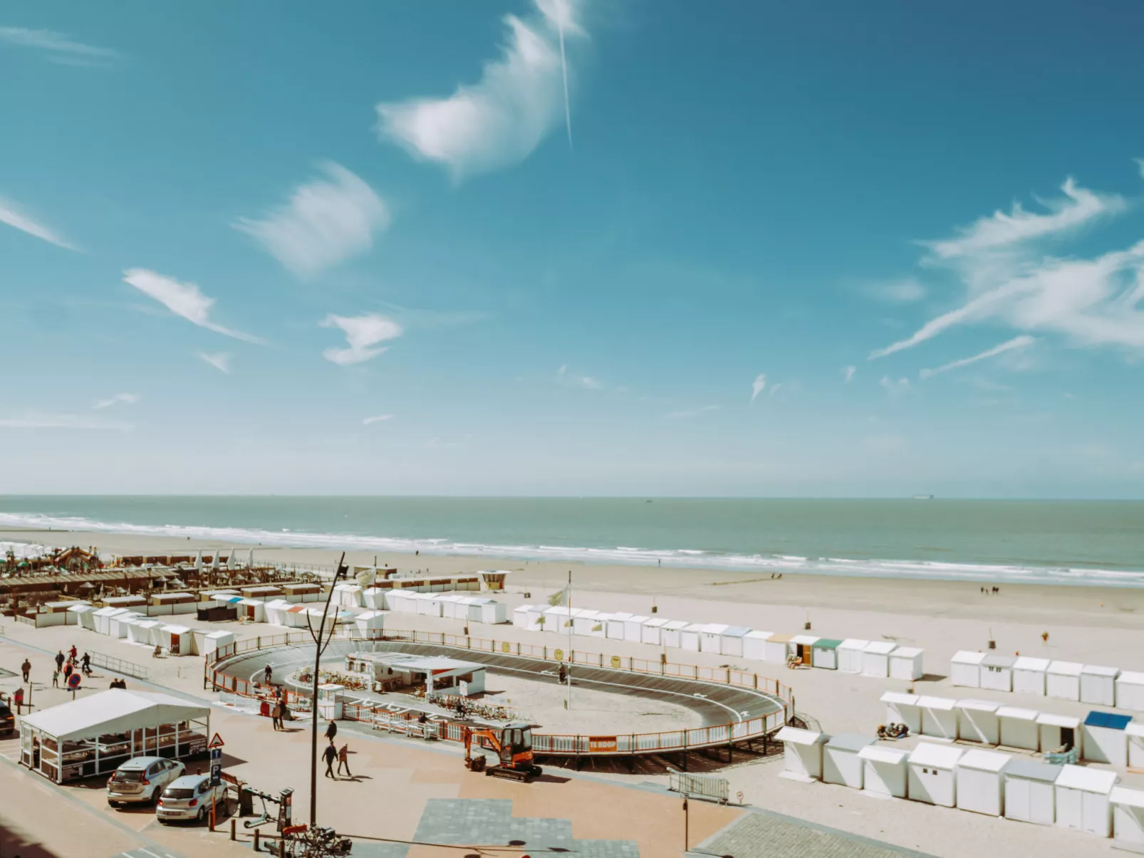 Pacific with parking and sea view-Outside