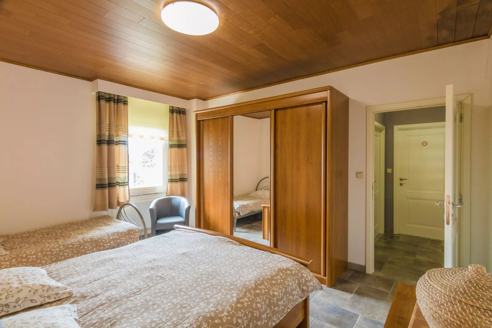 Residence Le Perrot-Bedroom
