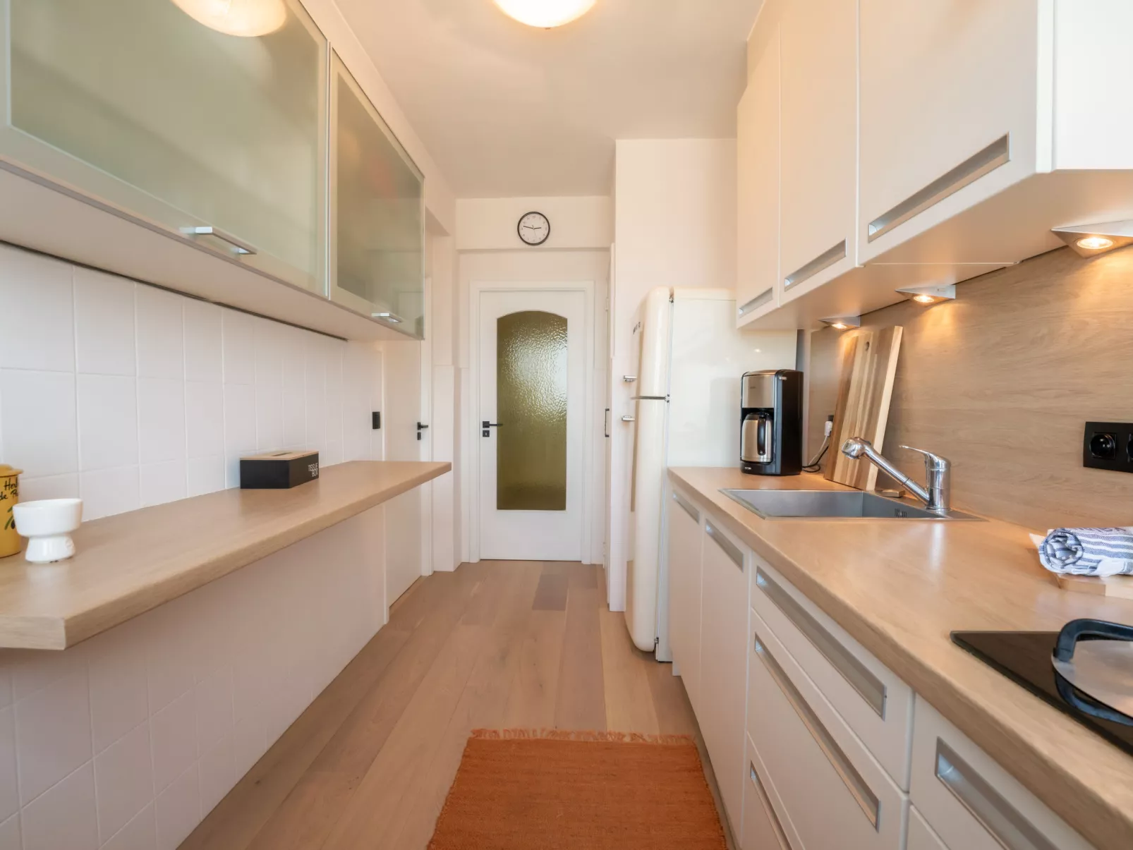 Escape with sea view-Inside
