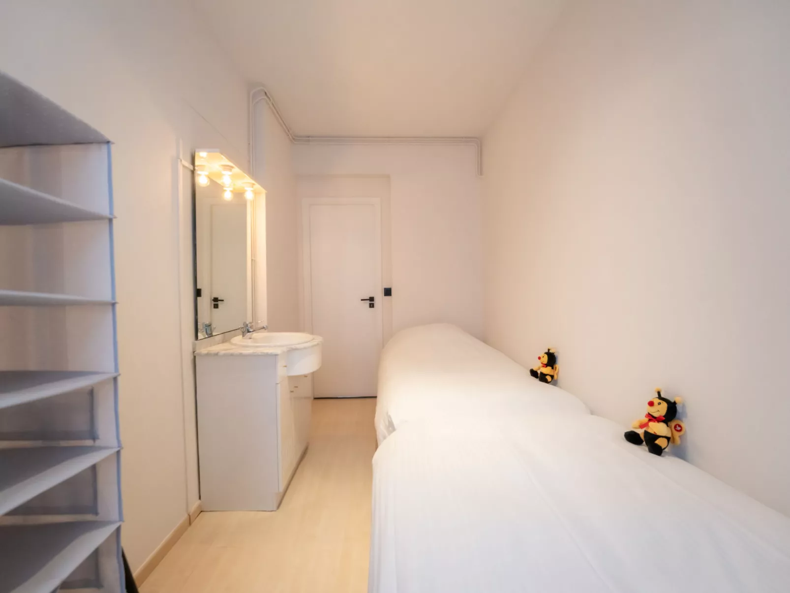 Escape with sea view-Inside