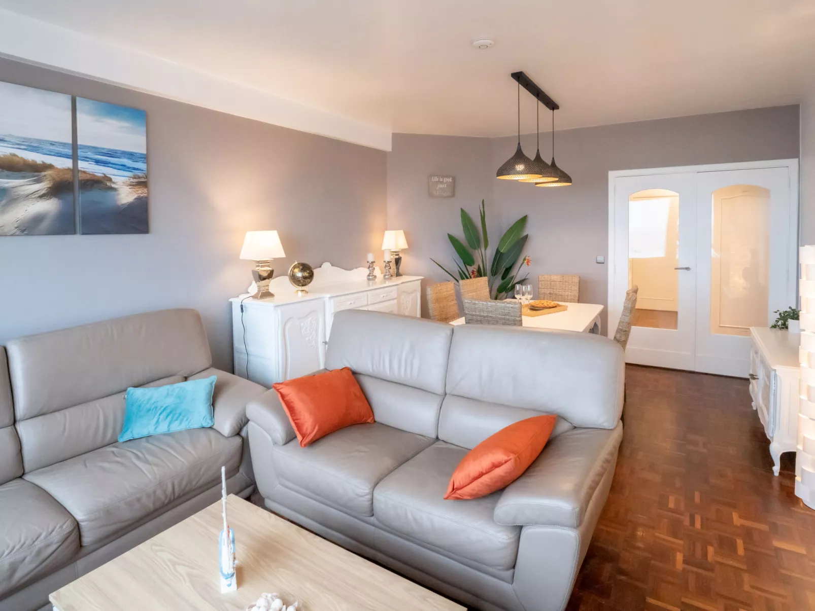 Seaview-Inside