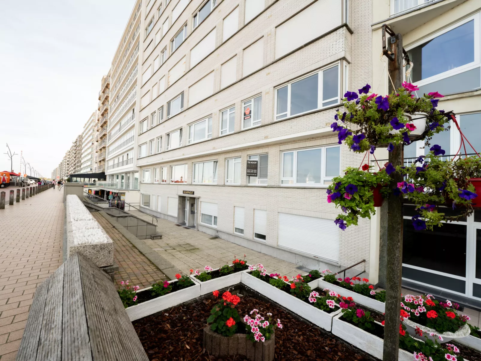 Seaview-Outside