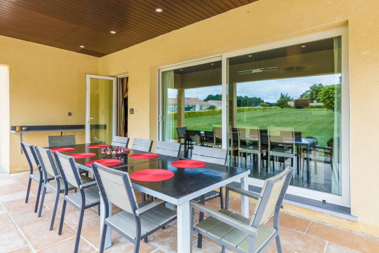 Residence Le Perrot-Terrace balcony