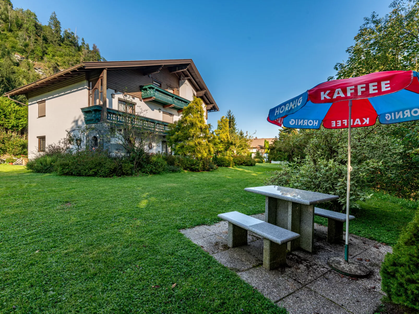 Alpenrose Apartment 3-Outside