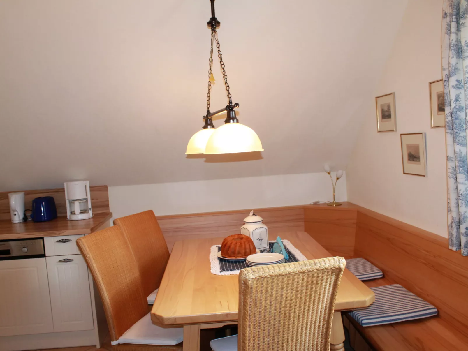 Schwalbennest-Drinnen
