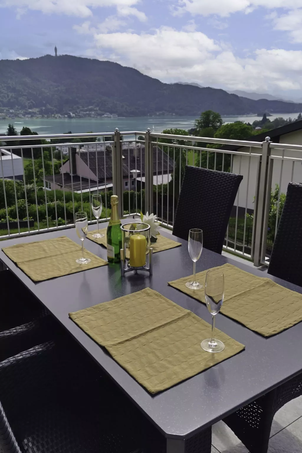 Meran-Outside