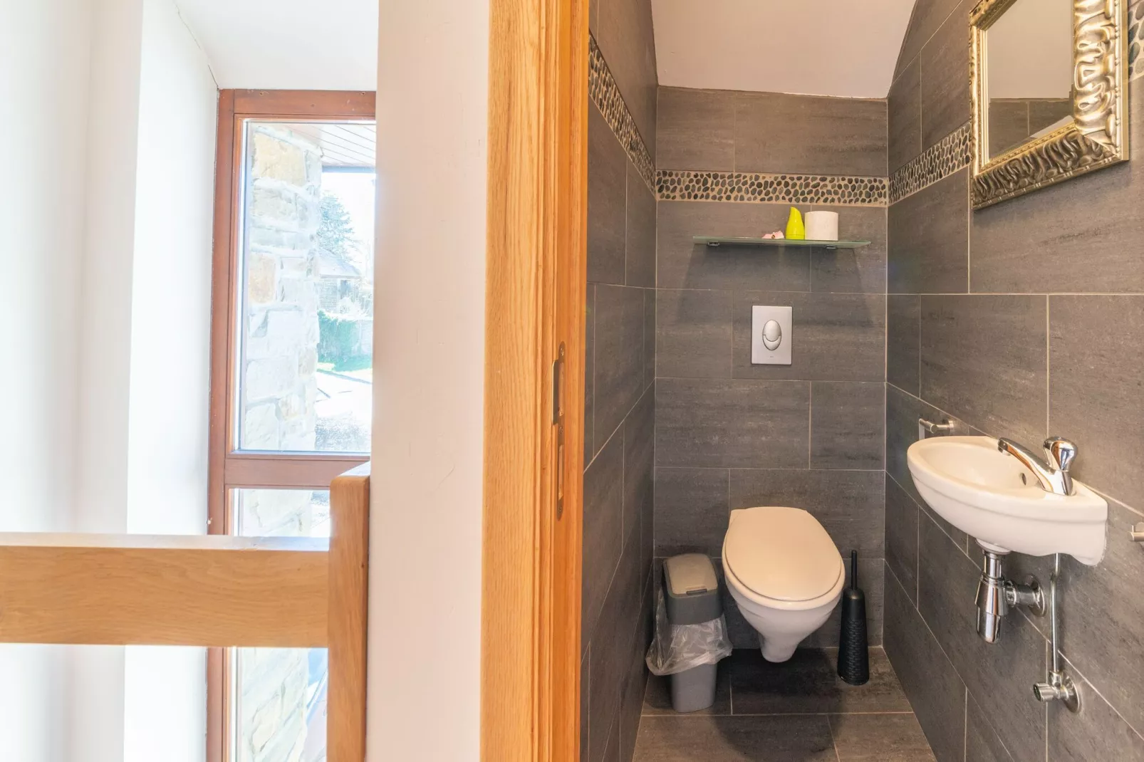 Maison Borlon-Bathroom