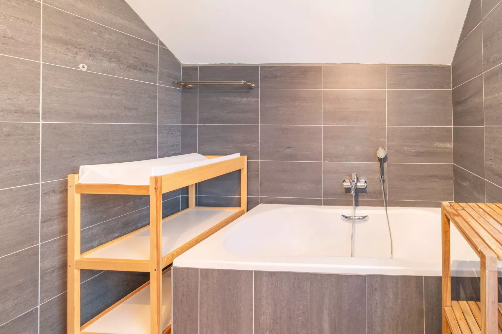 Maison Borlon-Bathroom