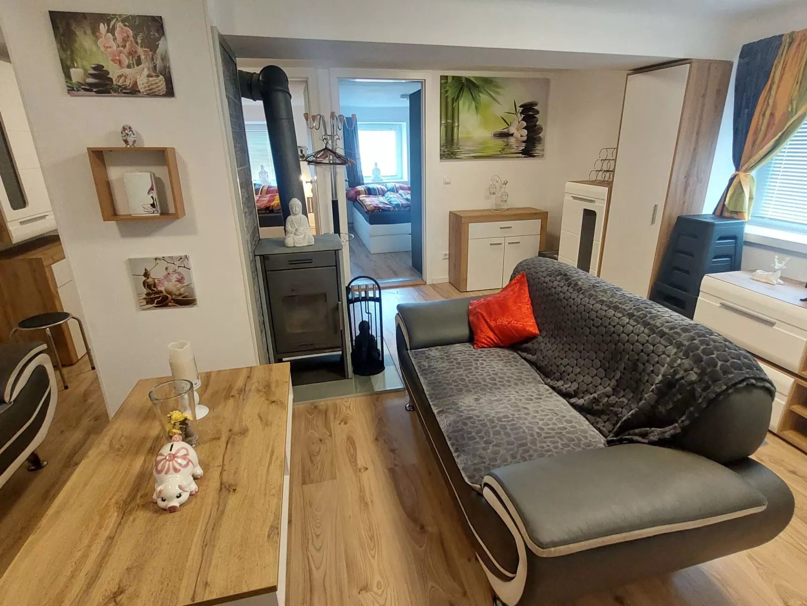 Garden Suite-Inside