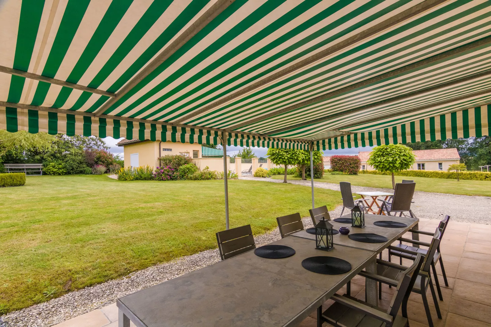 Domaine le Perrot-View summer