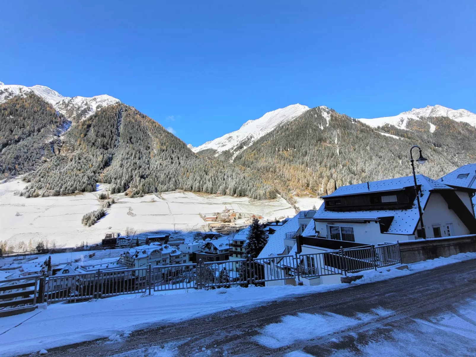 Top 6 (Panorama)-Outside