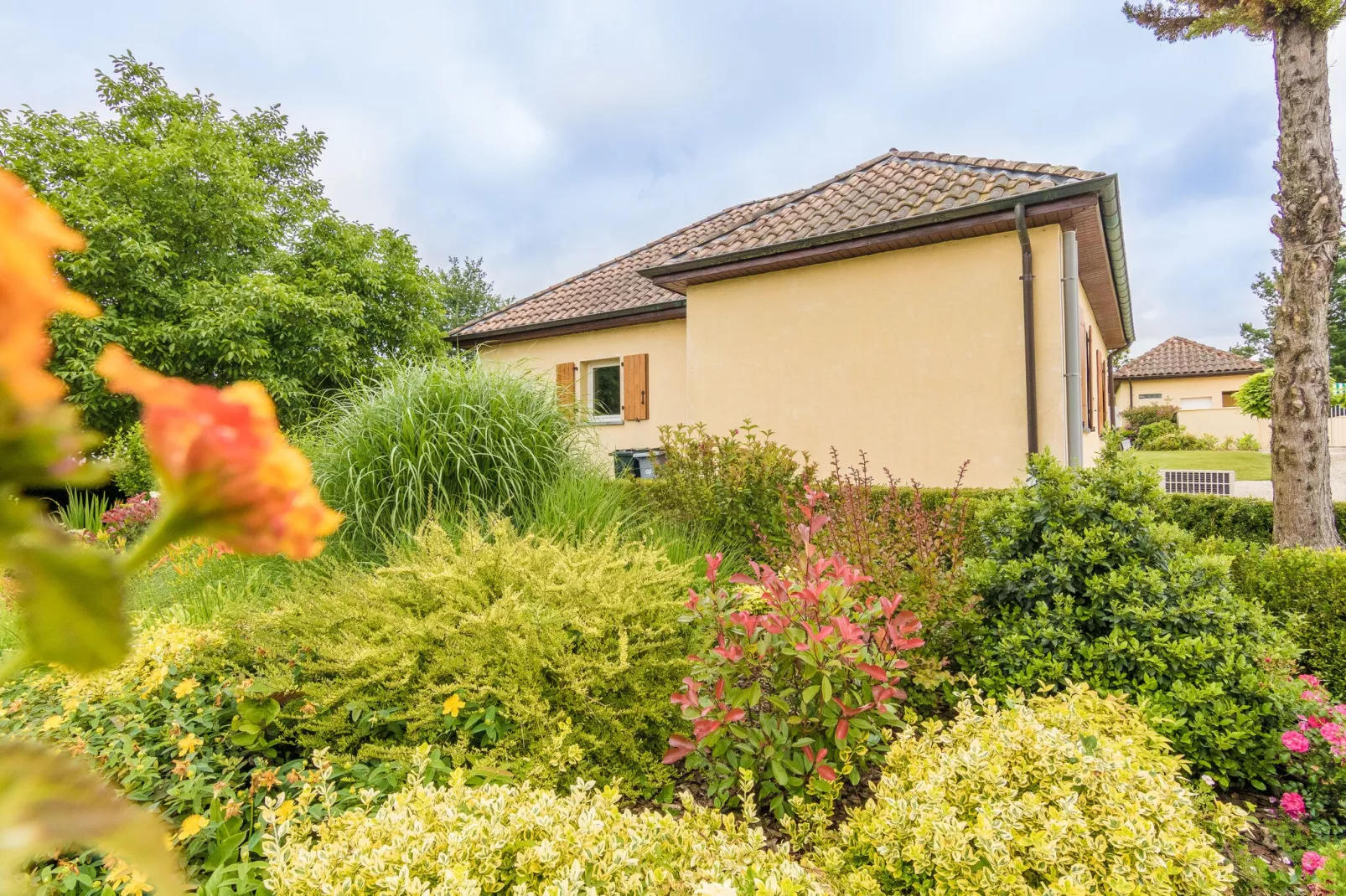 Maison Le Perrot-Exterior summer