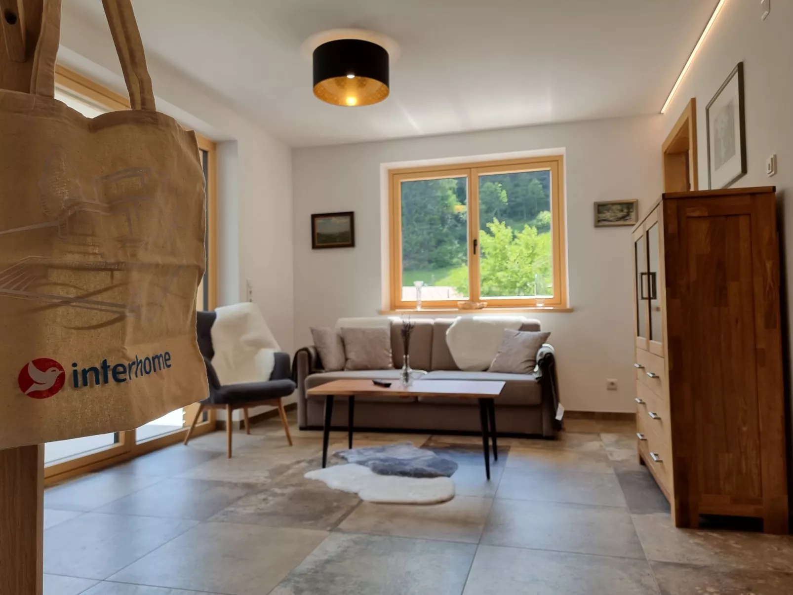 Home Holzwurm-Inside